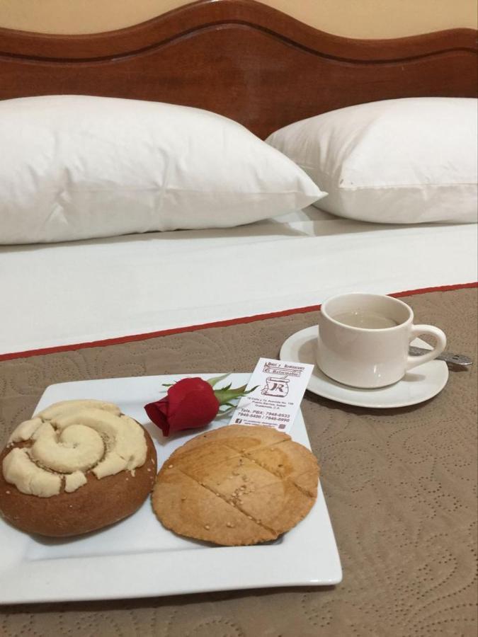 Hotel El Reformador プエルト・バリオス エクステリア 写真