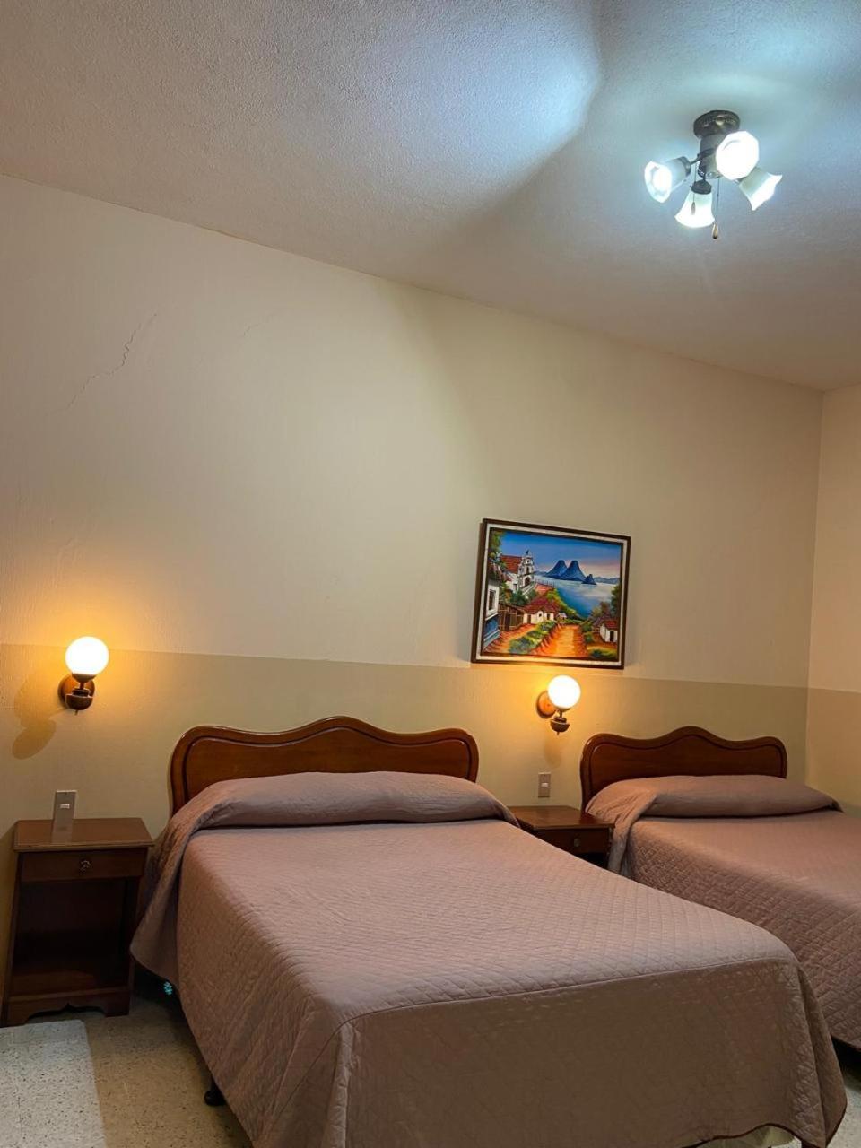 Hotel El Reformador プエルト・バリオス エクステリア 写真