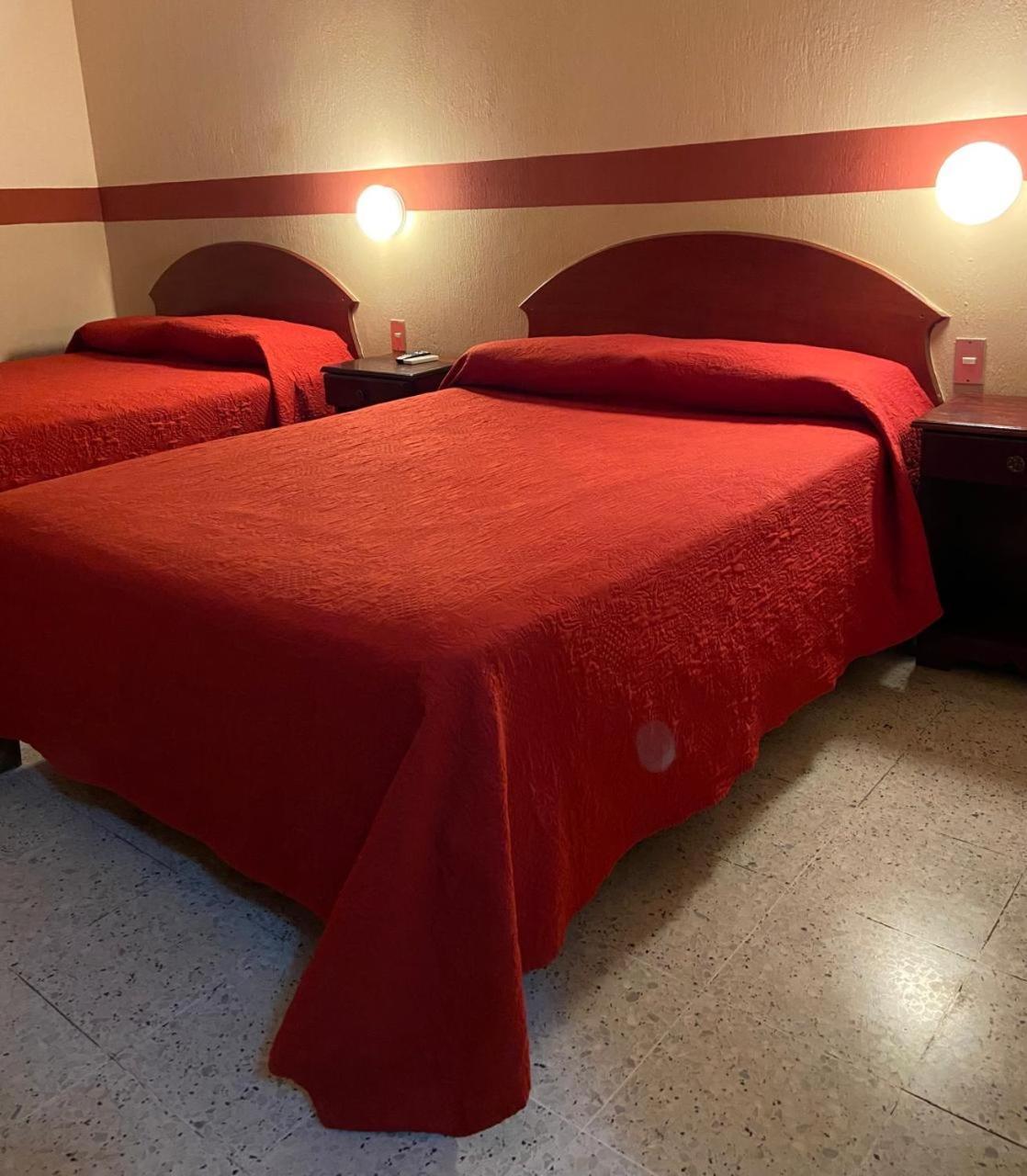 Hotel El Reformador プエルト・バリオス エクステリア 写真